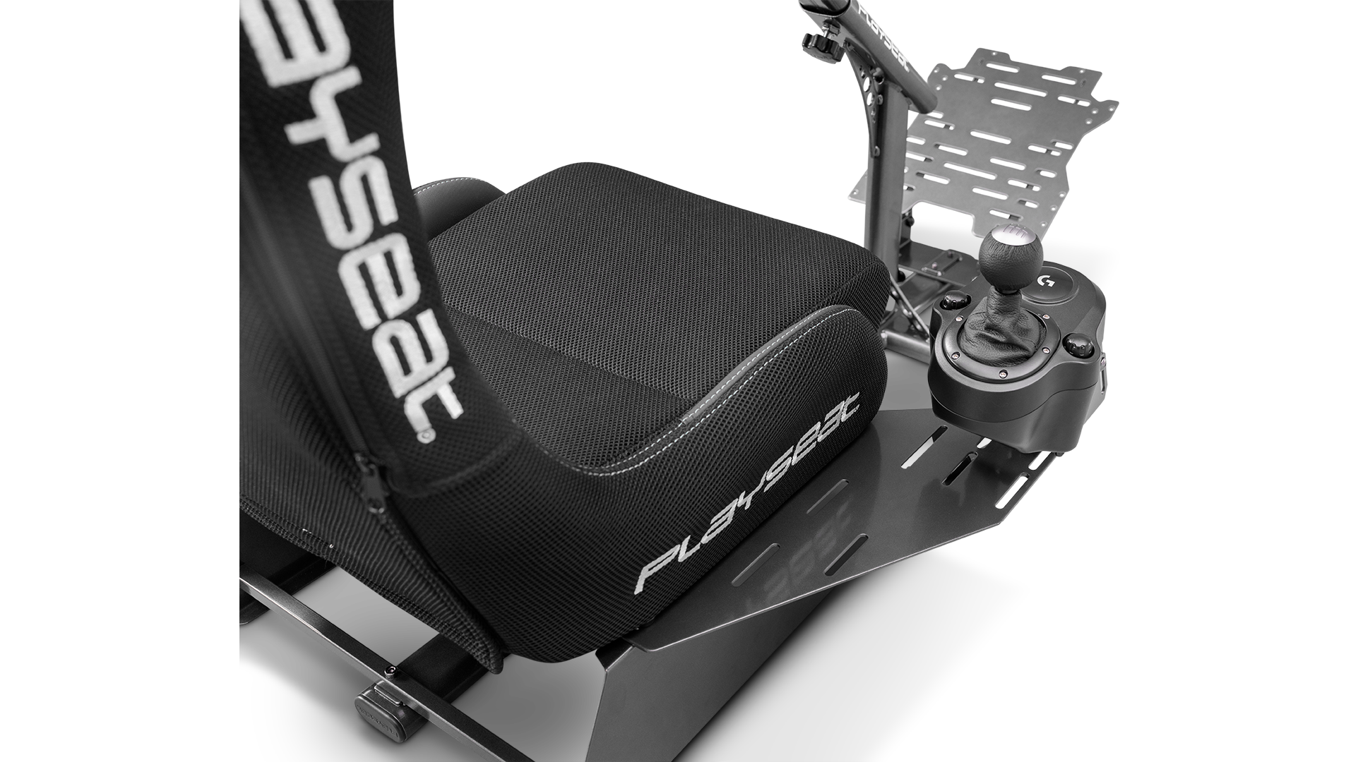 playseat-gearshift-holder-pro-with-playseat-evolution-pro-black-actifit-logitech-driving-force-shifter-1920x1080-1.png